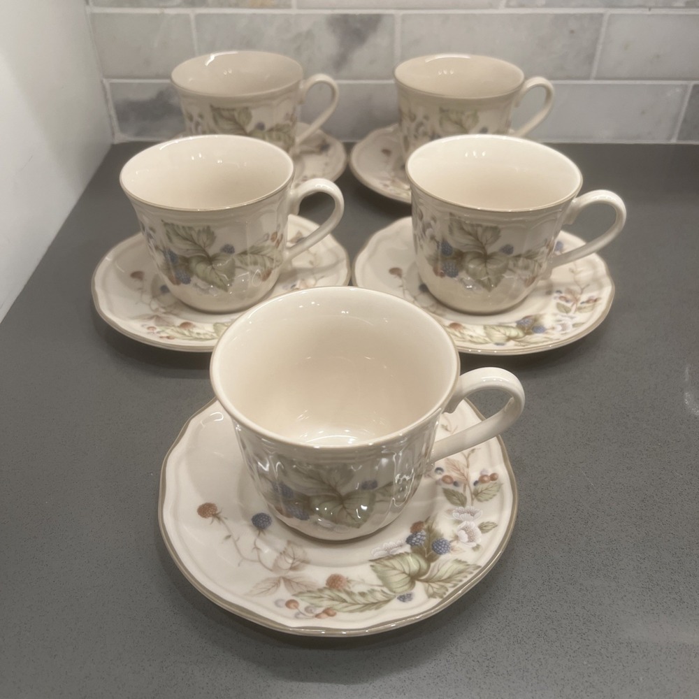 Vintage 10pc EPOCH SUMMER HILL E530 Korea Stoneware 5 Cups/5 Saucers Excellent